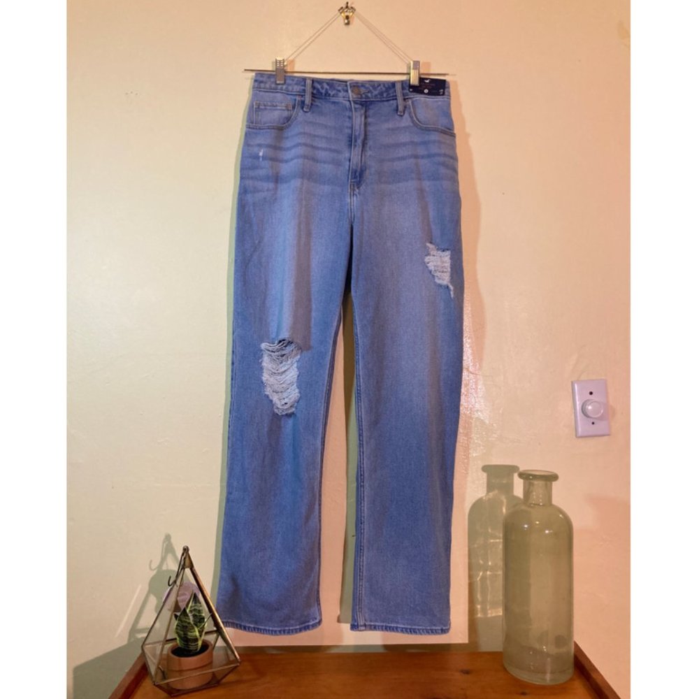Hollister NWT Jean High Rise Wide Leg Distressed Size 11R W30 L31 New With Tags